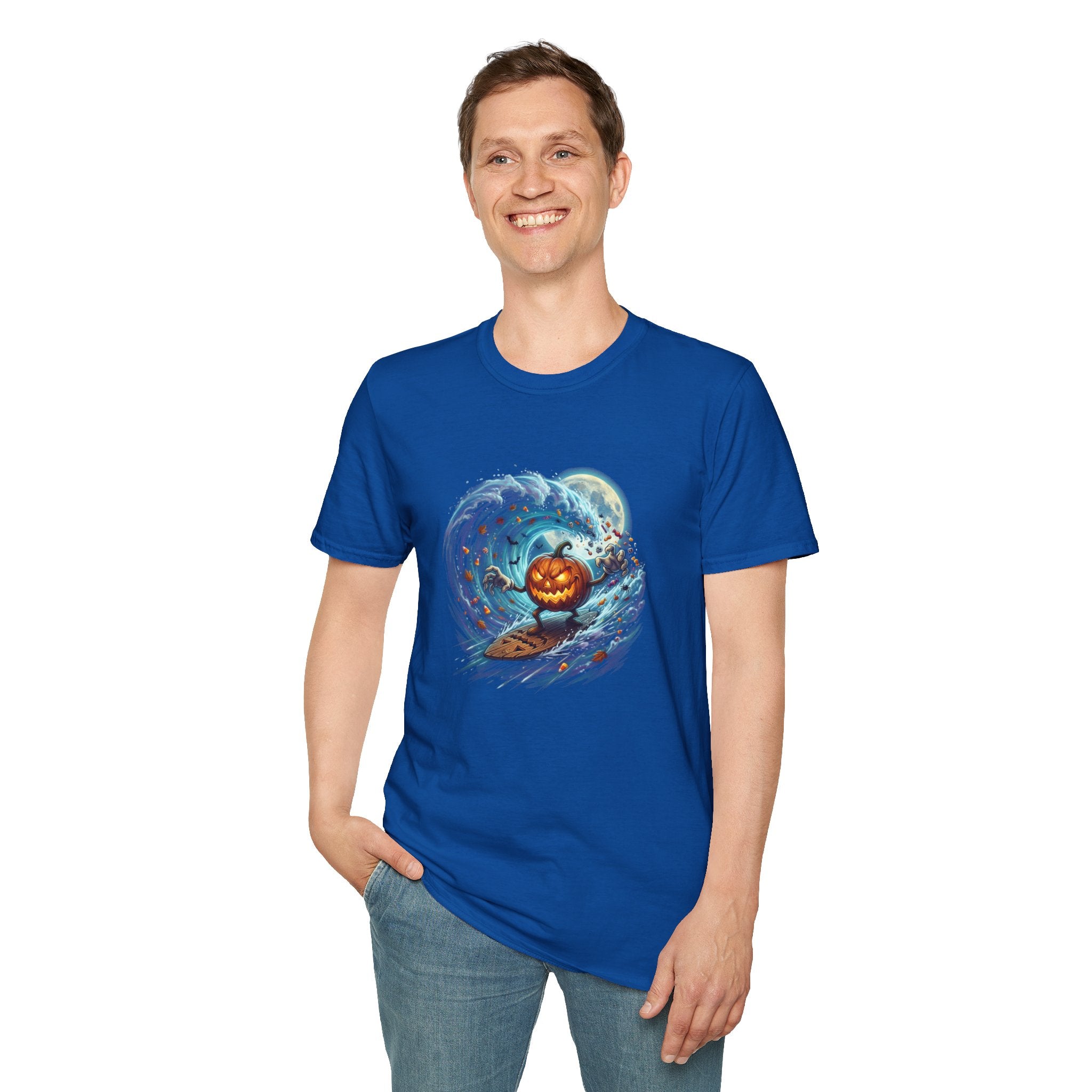 SURFING PUMPKIN Unisex Softstyle T-Shirt