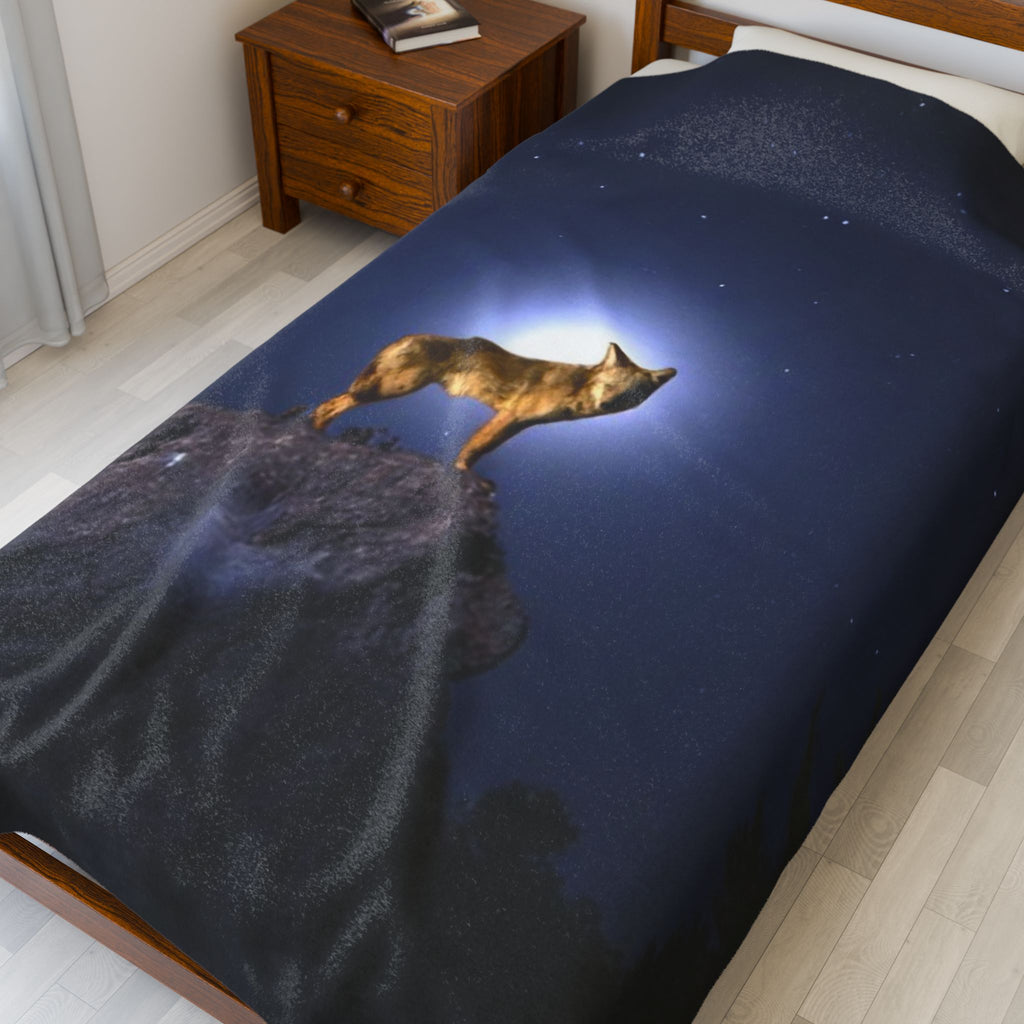 Velveteen Plush Blanket - Coyote Full Moon