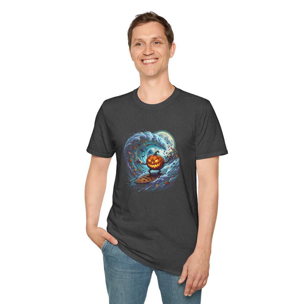 SURFING PUMPKIN Unisex Softstyle T-Shirt