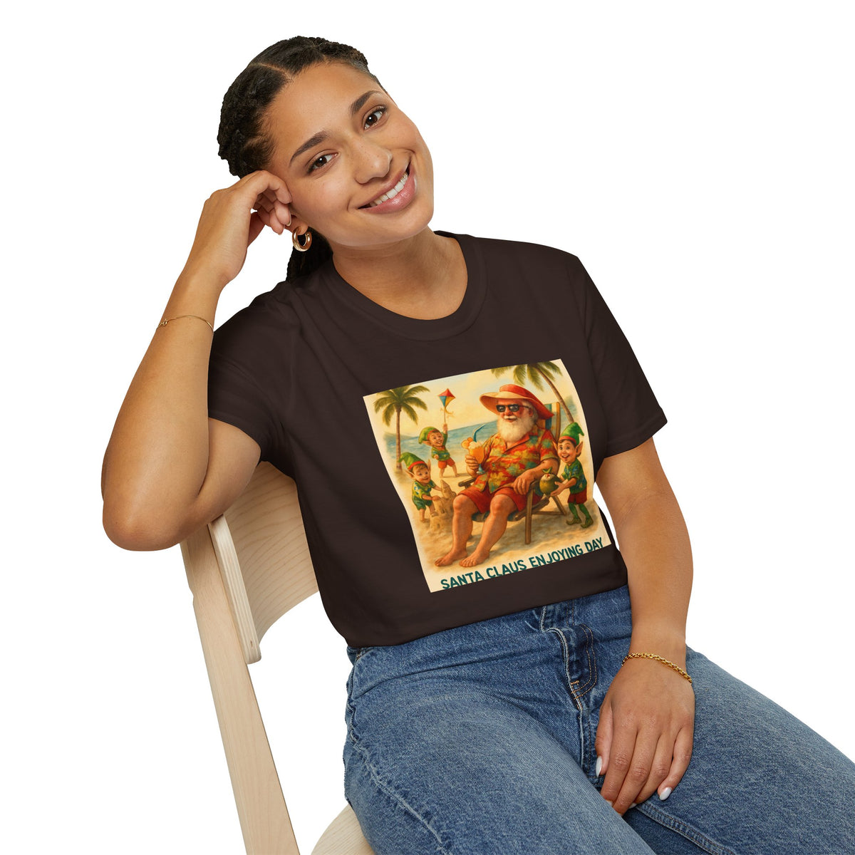 Santa Claus Enjoying Day T-Shirt – Retro Beach Holiday Tee