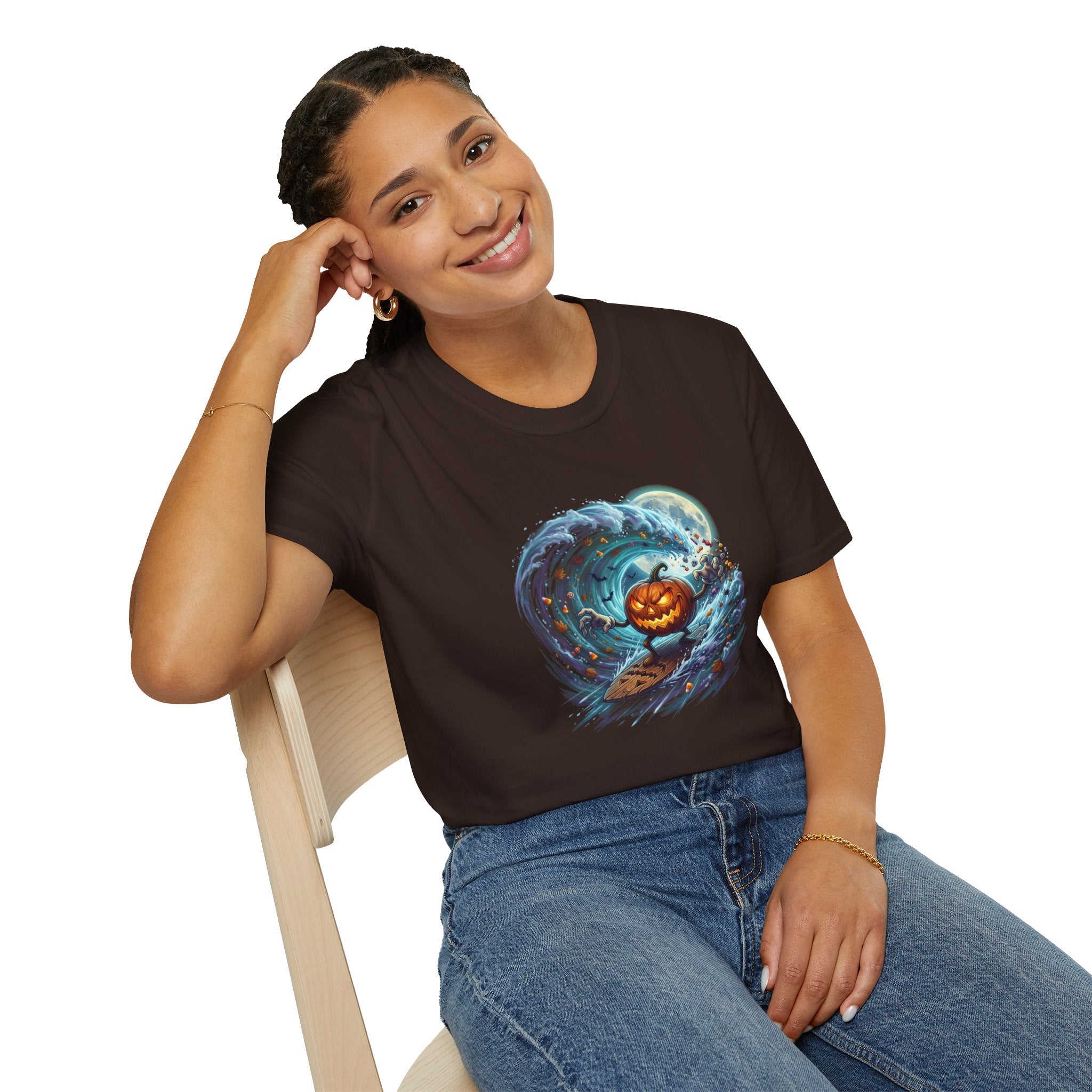 SURFING PUMPKIN Unisex Softstyle T-Shirt