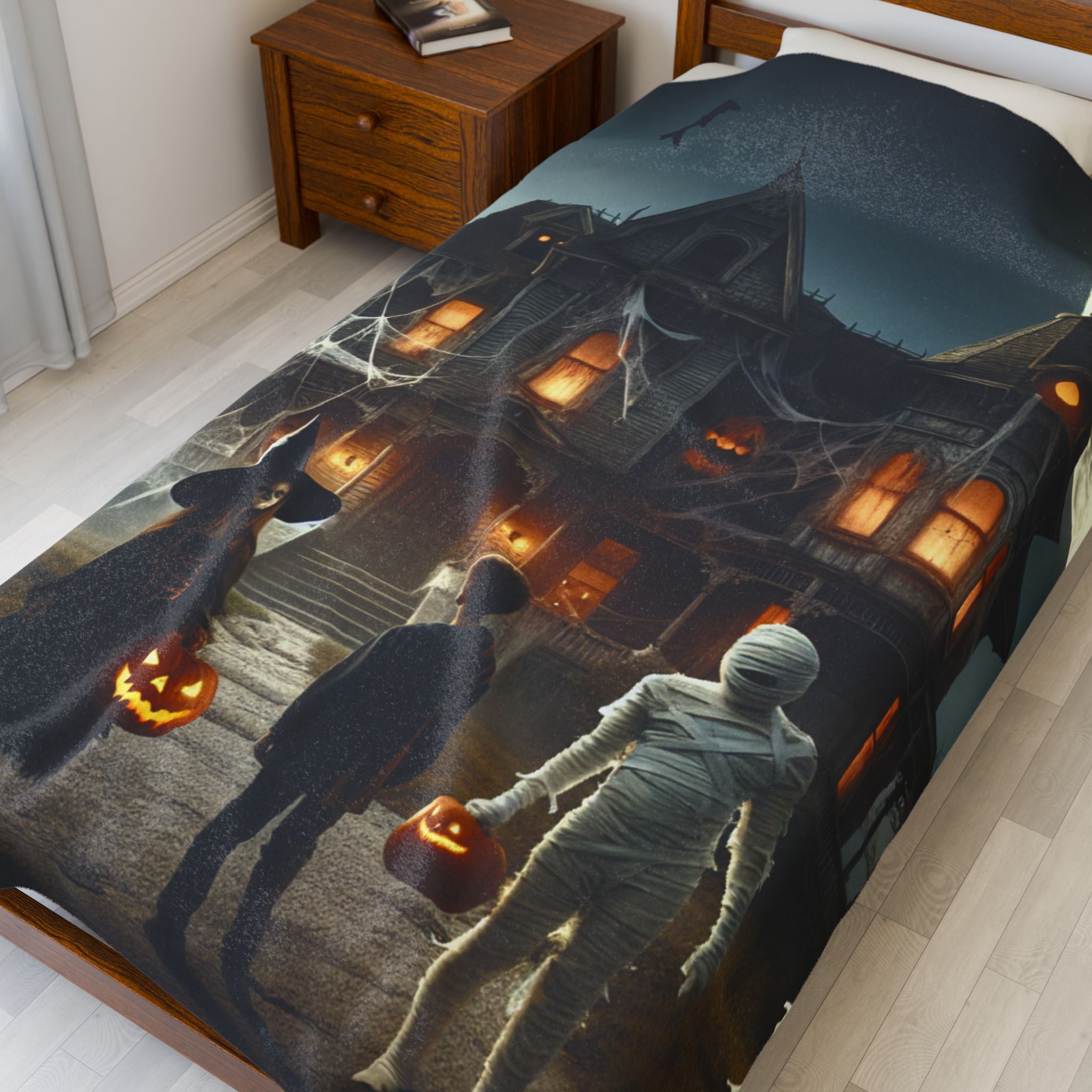 Halloween Night Velveteen Plush Blanket