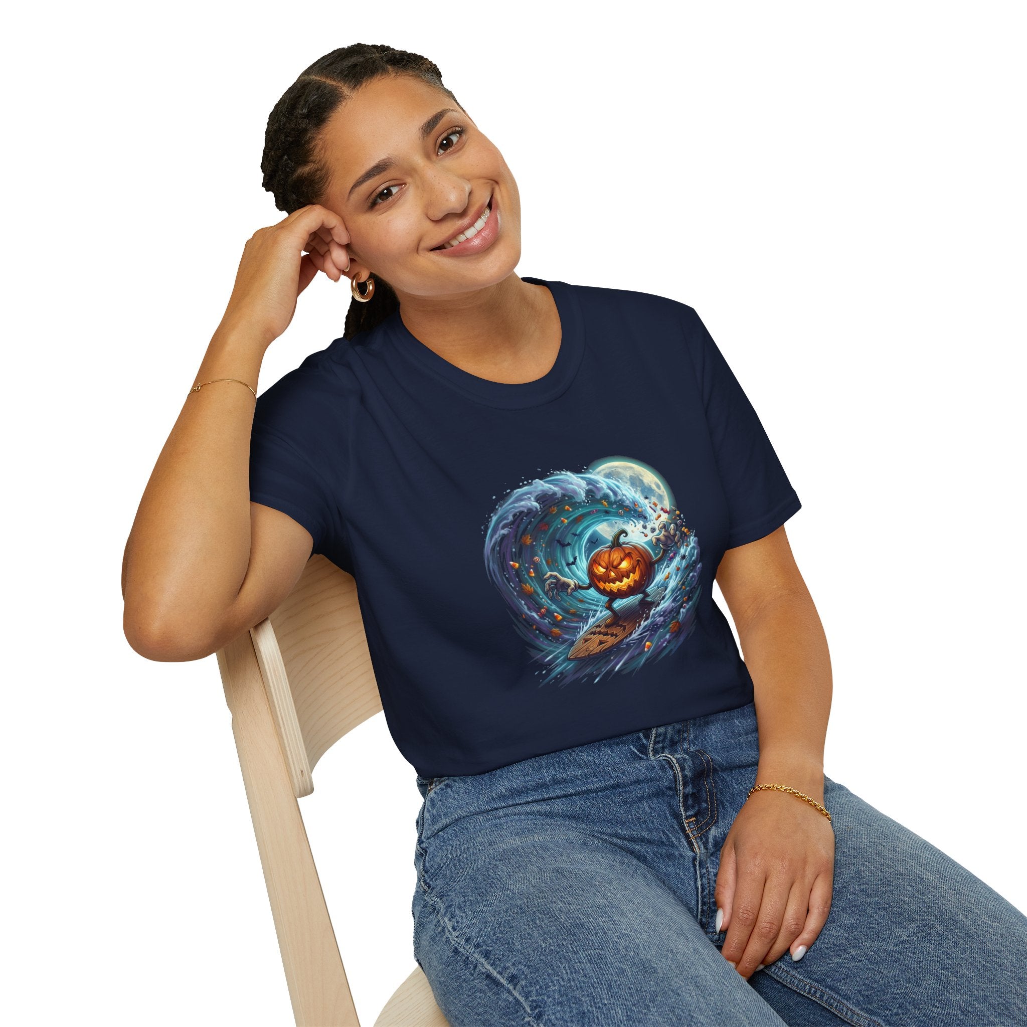 SURFING PUMPKIN Unisex Softstyle T-Shirt