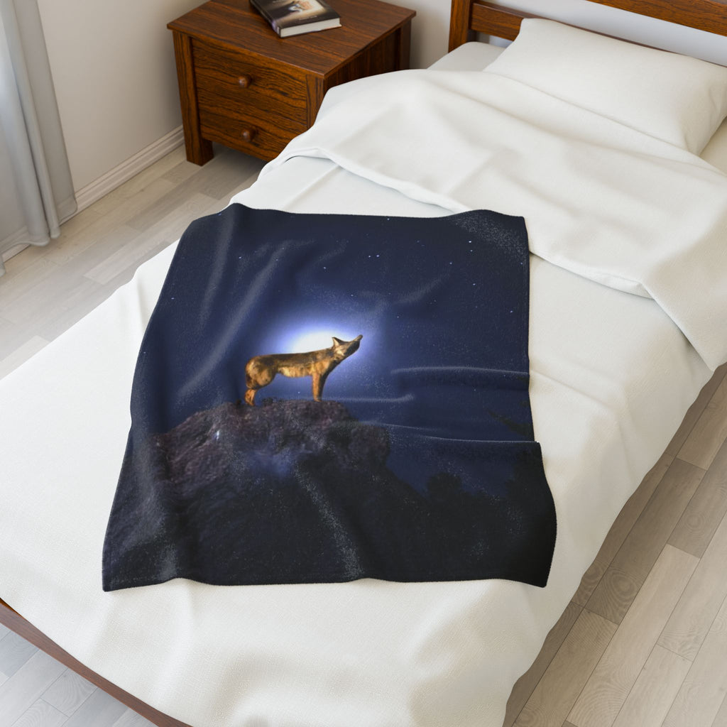 Velveteen Plush Blanket - Coyote Full Moon
